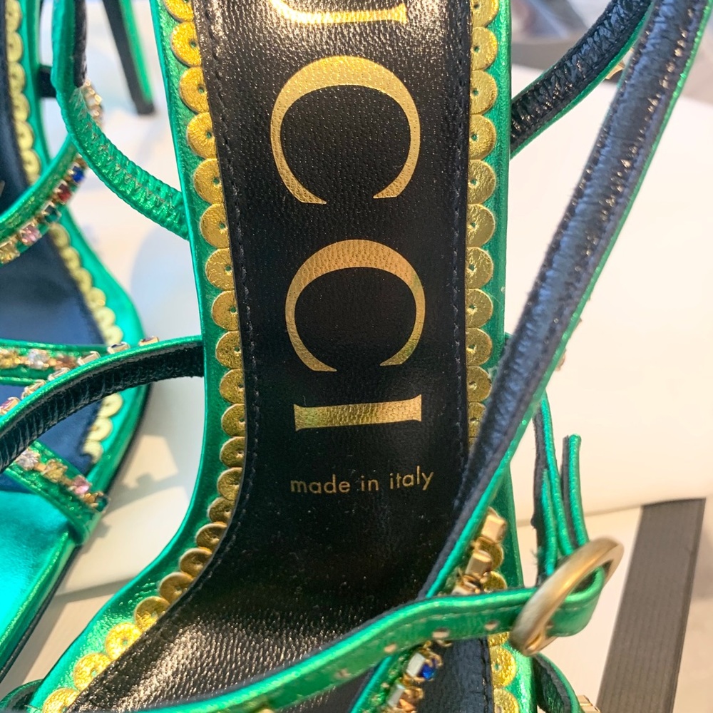 ❌SOLD❌Gucci Carmen Crystal-Embellished Metallic Leather Sandals In Jasmine Green - Picture 4 of 11